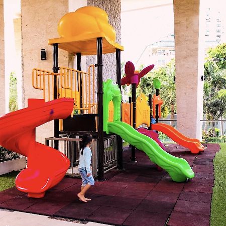The Peak Towers Pattaya Apartment Екстериор снимка