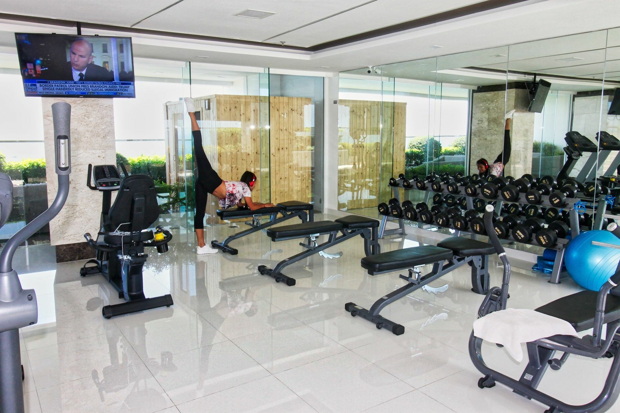 The Peak Towers Pattaya Apartment Екстериор снимка