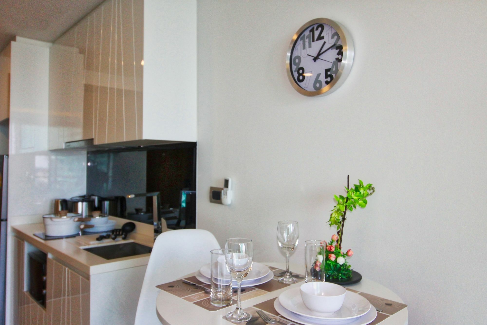 The Peak Towers Pattaya Apartment Екстериор снимка